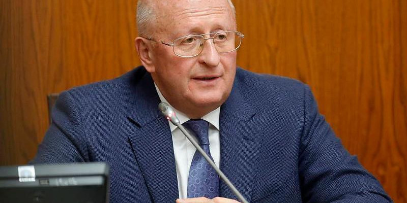 Коронавирус: ғалымдар мұрынға себетін вакцина қашан тіркелетінін айтты