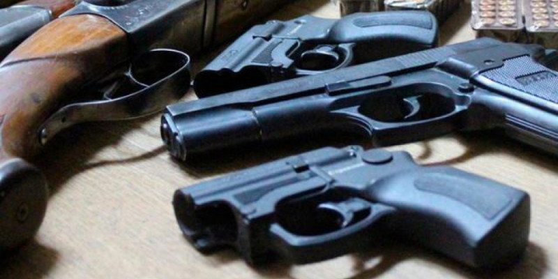 Полицияға қару тапсырған ақмолалықтарға 4 млн теңге сыйақы төленді