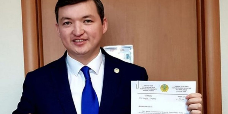 ҰБТ-ны әділ өткізуге тырысқан Ұлттық тестілеу орталығының басшысы қызметінен кетті
