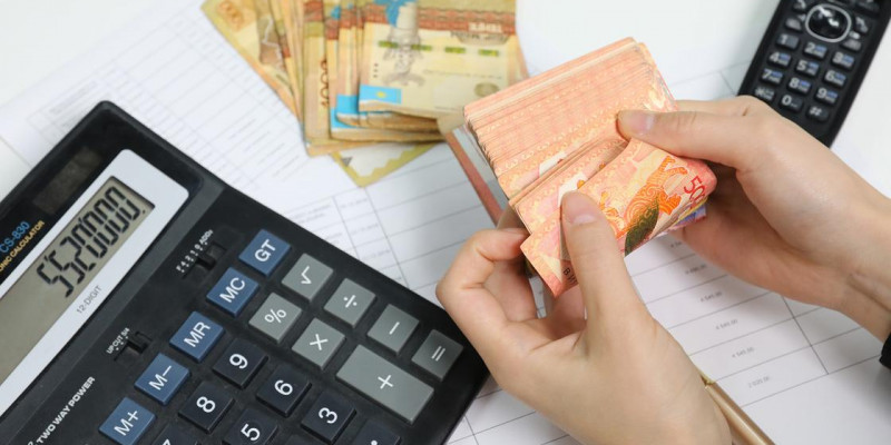 Қазақстандықтардың банкке берешегі 7 триллион теңгеден асты