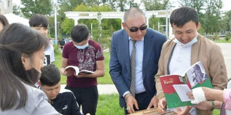 Ашық аспан астындағы кітапхана