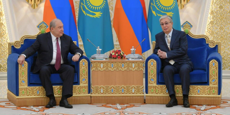 Президент Қасым-Жомарт Тоқаев Армения Президенті Армен Саркисянмен кездесті