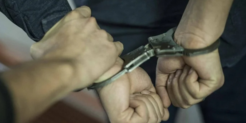 БҚО-да екі жігіт жолай өтіп бара жатқан әйелді орманға апарып зорлаған