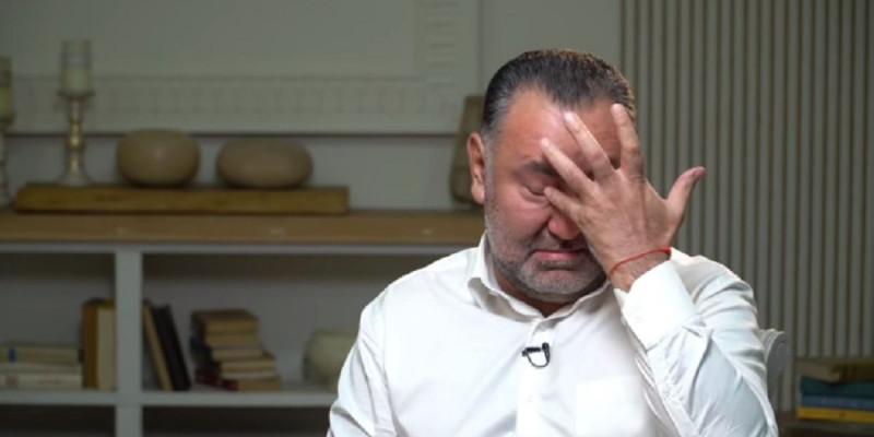 "Әйелім жеті жылдан бері қоларбаға таңылып отыр": Әнші Нұрлан Абдуллин ешқашан айтпаған сырын бөлісті