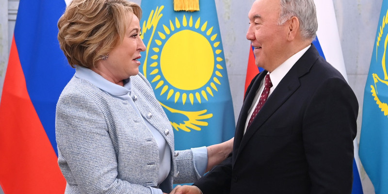 Елбасы Валентина Матвиенкомен кездесті