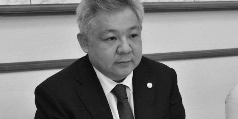 Дипломат Асхат Нұсқабай дүниеден өтті
