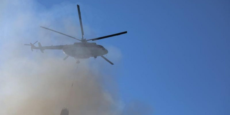 Алматыда қоймадан шыққан өртті тікұшақпен сөндірді