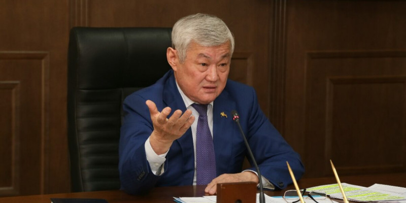"Әлеуметтік желіде тек қазақ пен қазақ айтысады": Бердібек Сапарбаев әлеуметік желідегі ұнамсыз қылықтар туралы айтты