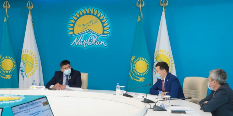 «Nur Otan» алаңында ерекше қажеттілігі бар азаматтарды вакциналау мәселесі көтерілді
