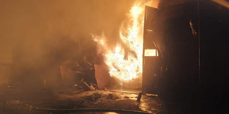 Талдықорғанда цех өртенді: 3 адам зардап шегіп, біреуі ауыр халде жатыр