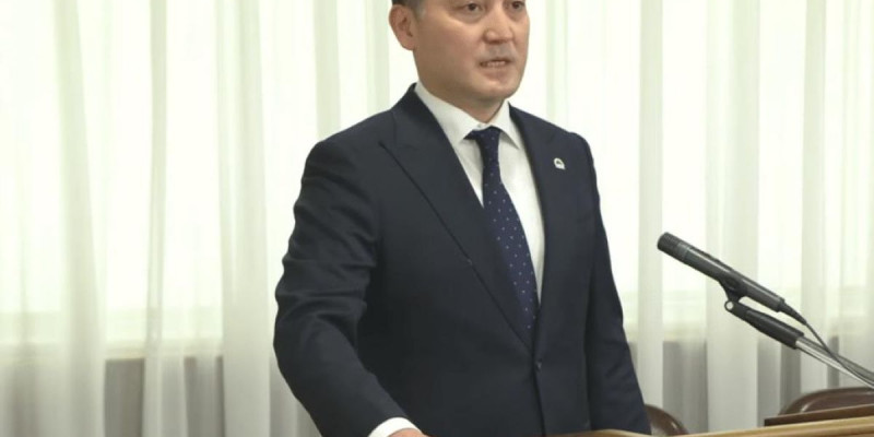 Жаңа министр халыққа қызмет етуге ант берді