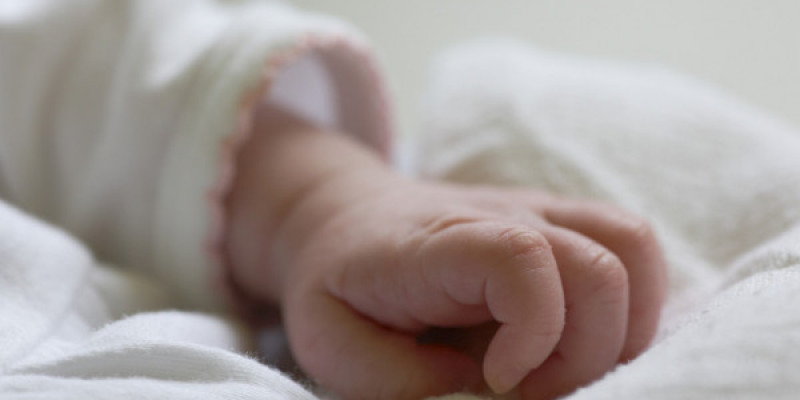 Оралда 1 айлық баласын сатып жіберген әйел ұсталды