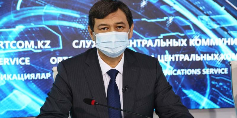 Бас санитар Ерлан Қиясов жаңа қаулыға қол қойды