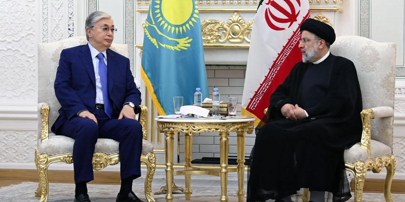 Мемлекет басшысы Иран Ислам Республикасының Президентімен кездесті
