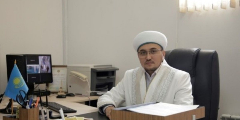 Атыраудың бас имамы мешітке тиесілі 4 көлікті сатып жібергені жайлы ақпарат таратқандар іздестіріліп жатыр