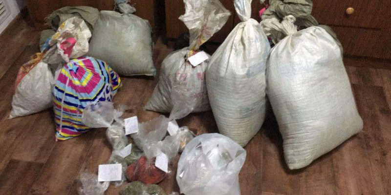 Алматы облысында үйінде 20 қап есірткі сақтаған деструктивті діни ағым өкілі ұсталды