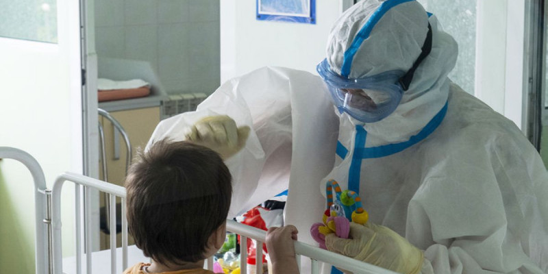 Әлемде балалар арасында бейтаныс вирус тарауда