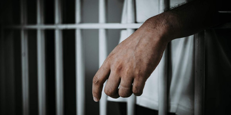 Елордада анасының ақшасын тартып алған 34 жастағы ұлы қамалды