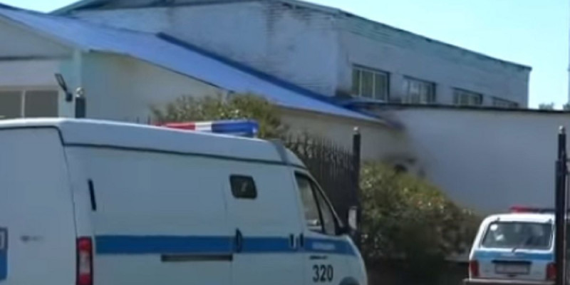 БҚО-да полицейге қойшыны соққыға жығып, 50 бас мал ұрлады деген айып тағылды
