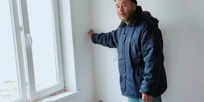 "Жуынбағанымызға 40 күн болды": Ираннан келген қандастар наразылық білдірді