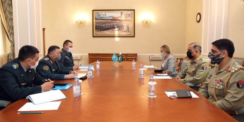 Қазақстан мен Пәкістан әскери ынтымақтастыққа қол қойды