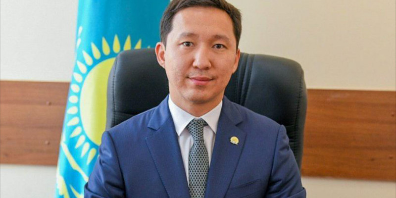 Қарамағындағы қызметкер пара алған: БҚО әкімінің орынбасары қызметінен кетті