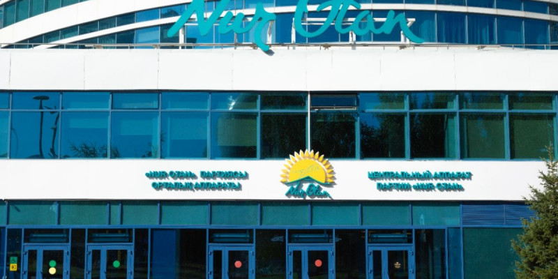 Nur Otan медицина қызметкерлеріне қатысты заң жобасын сынға алды
