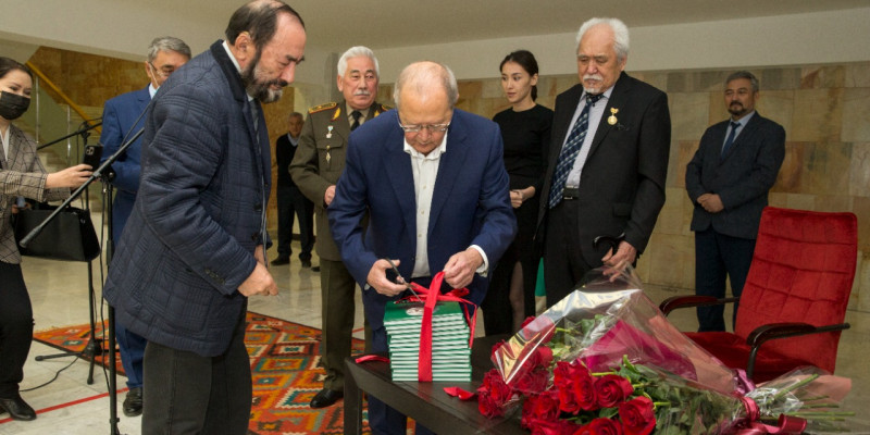 Ескен Сергебаевтың жеке көрмесі өтті