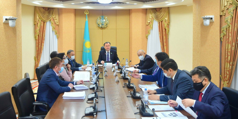 Сенатта «Бәйтерек» зымыран кешенін құру туралы заң жобасы талқыланды