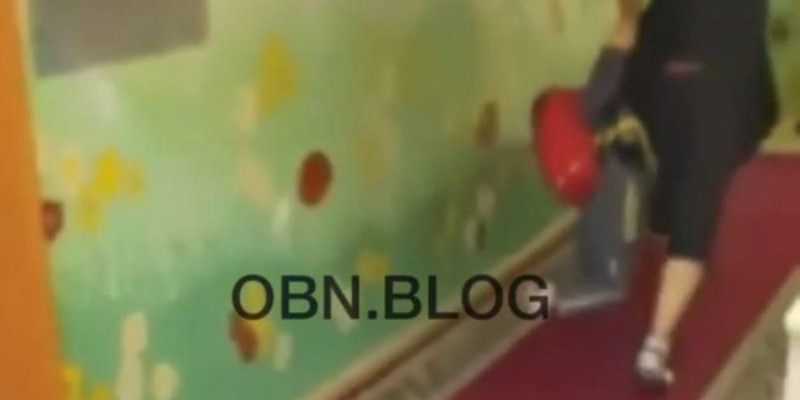 Қарағанды жұрты баланы сүйреген тәрбиешінің әрекетіне наразы