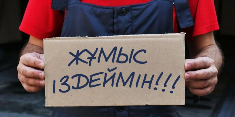 Депутат «көкесі» жоқ жастардың елден кетіп жатқанына алаңдады
