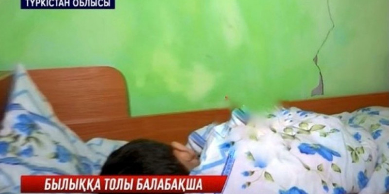Ауыл балабақшасында балаларға құрттаған ботқа берілген