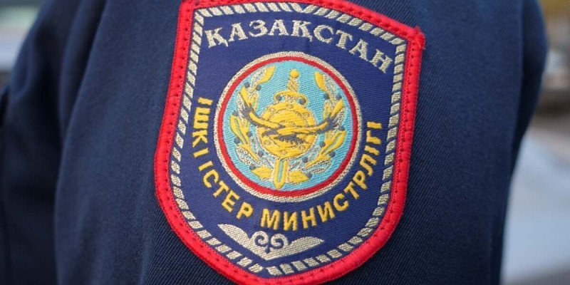 7 жасар бала бассейнге батып кетті