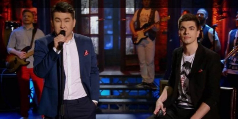 Азамат Мұсағалиев қазақша ән салып, жұртты дән риза қылды (ВИДЕО)