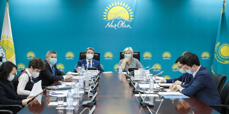 Nur Otan алаңында инвестициялық ахуал мәселелері қаралды