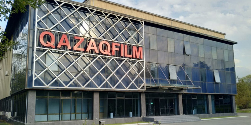 «Қазақфильм» тексерістен кейін 12 көлігін сатып жіберді