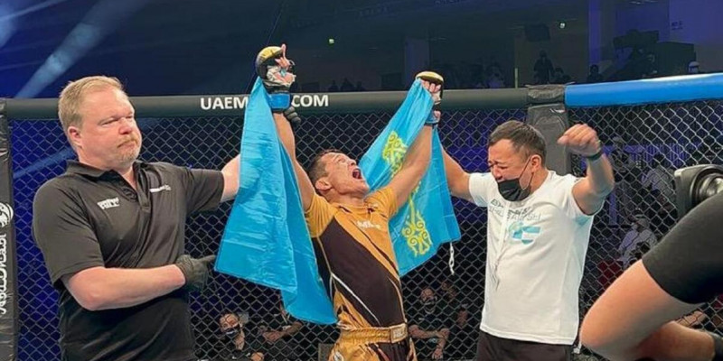 ММА: қазақстандық спортшы үш дүркін әлем чемпионы атанды