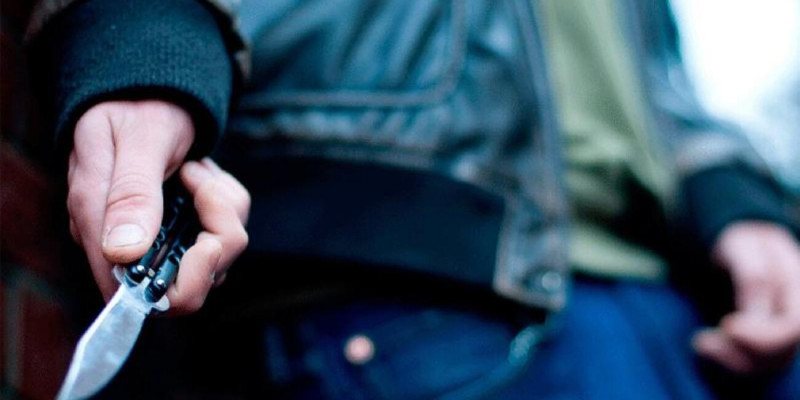 Бұзақылар пышақтаған спортшы қайтыс болды