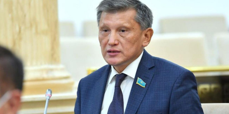 «Сырттан тон пішу дұрыс емес» – Нұртөре Жүсіп