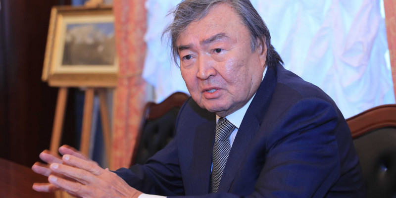 «Астананы да, Фурманов көшесін де жаңа атауымен атамағанмын» - Олжас Сүлейменов