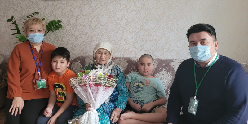 Павлодарлық 110 жастағы кейуана жаңа жеке куәлік алды
