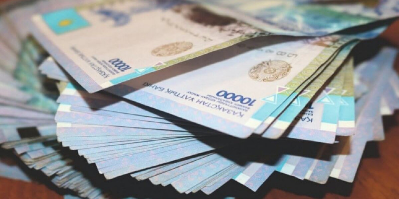Атырауда 6 млн теңгені қалтасына басқан мектеп директоры сотталды