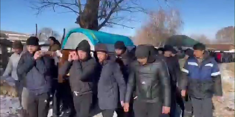 Тәртіпсіздікке қатысушыларды іздеу барысында екі әскери қызметкер қаза тапты