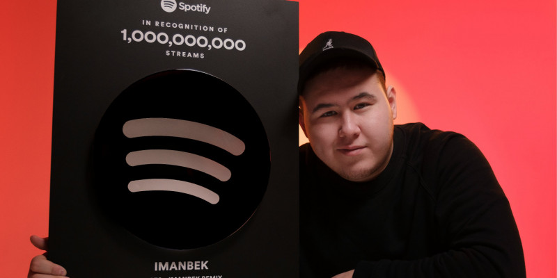 Миллиард тыңдалым: Иманбек Spotify наградасын алды