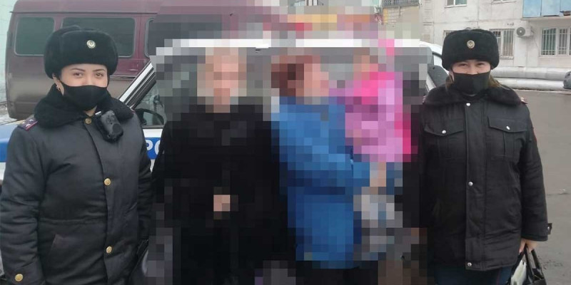 Павлодар тұрғыны келінін үйден қуып, баласын тартып алған