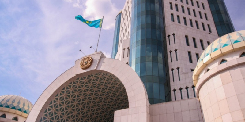 Сенат мемлекеттік бастамаларды Елбасымен келісудің күшін жоюды ұсынды