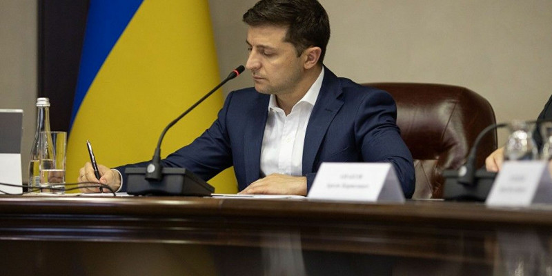 Зеленский Путинге тіл тигізген елшіні қызметінен босатты