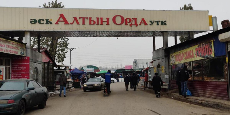 «Тек бастықтардың етін сатамыз»: «Алтын Орда» базарында әлі тәртіп жоқ