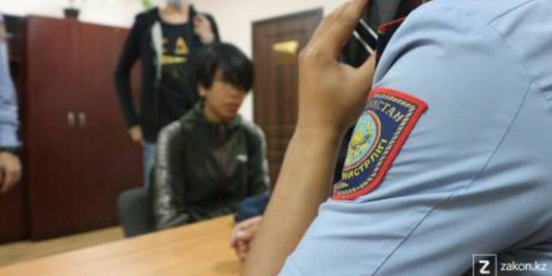Полицейлер студенттердің тістерін жұлып, үтікпен азаптаған (ВИДЕО)