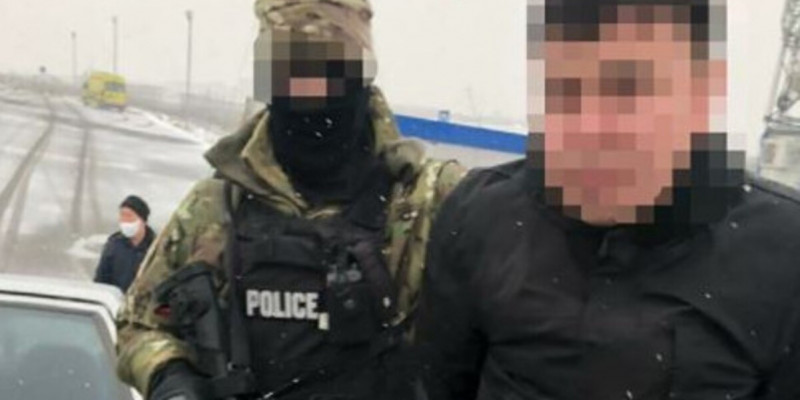 «Бұйырды»: қару-жарақ дүкенін тонаған тағы бір күдікті ұсталды
